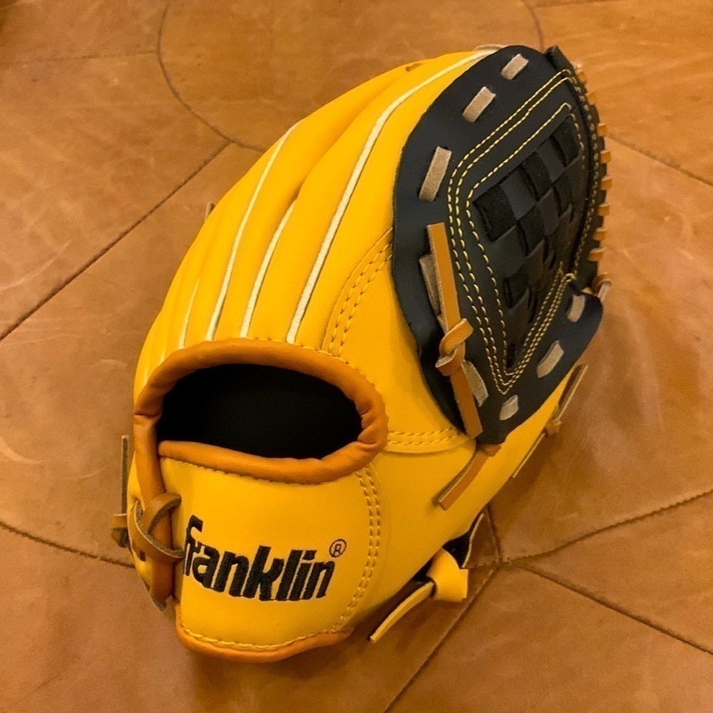 Franklin Youth Baseball Glove​​​​​​​​​​ - Picture 5 of 8